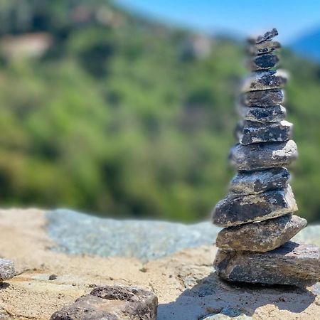 Nuits Magiques Au Village Entre Mer Et Montagnes Bigorno Bagian luar foto