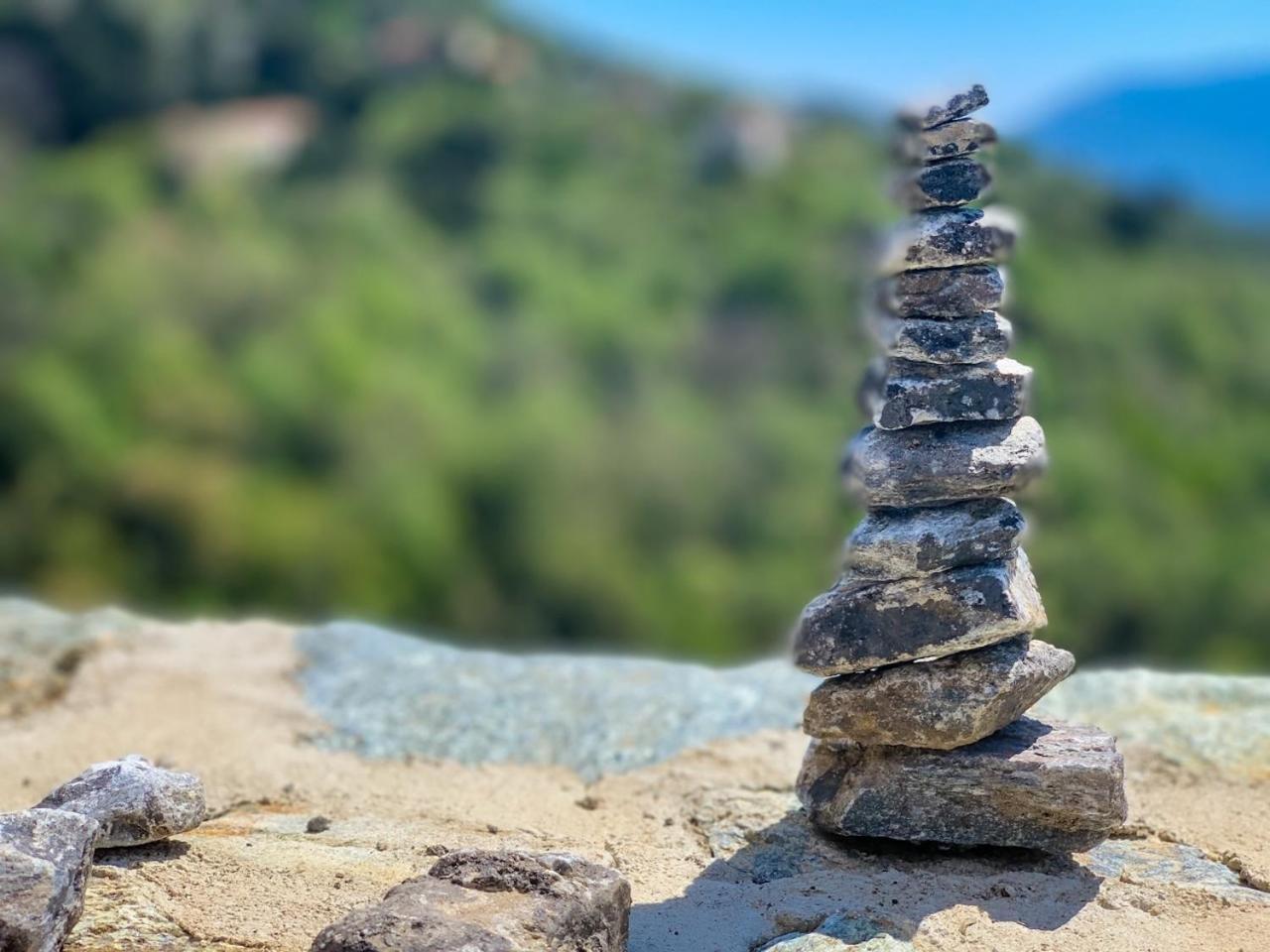 Nuits Magiques Au Village Entre Mer Et Montagnes Bigorno Bagian luar foto