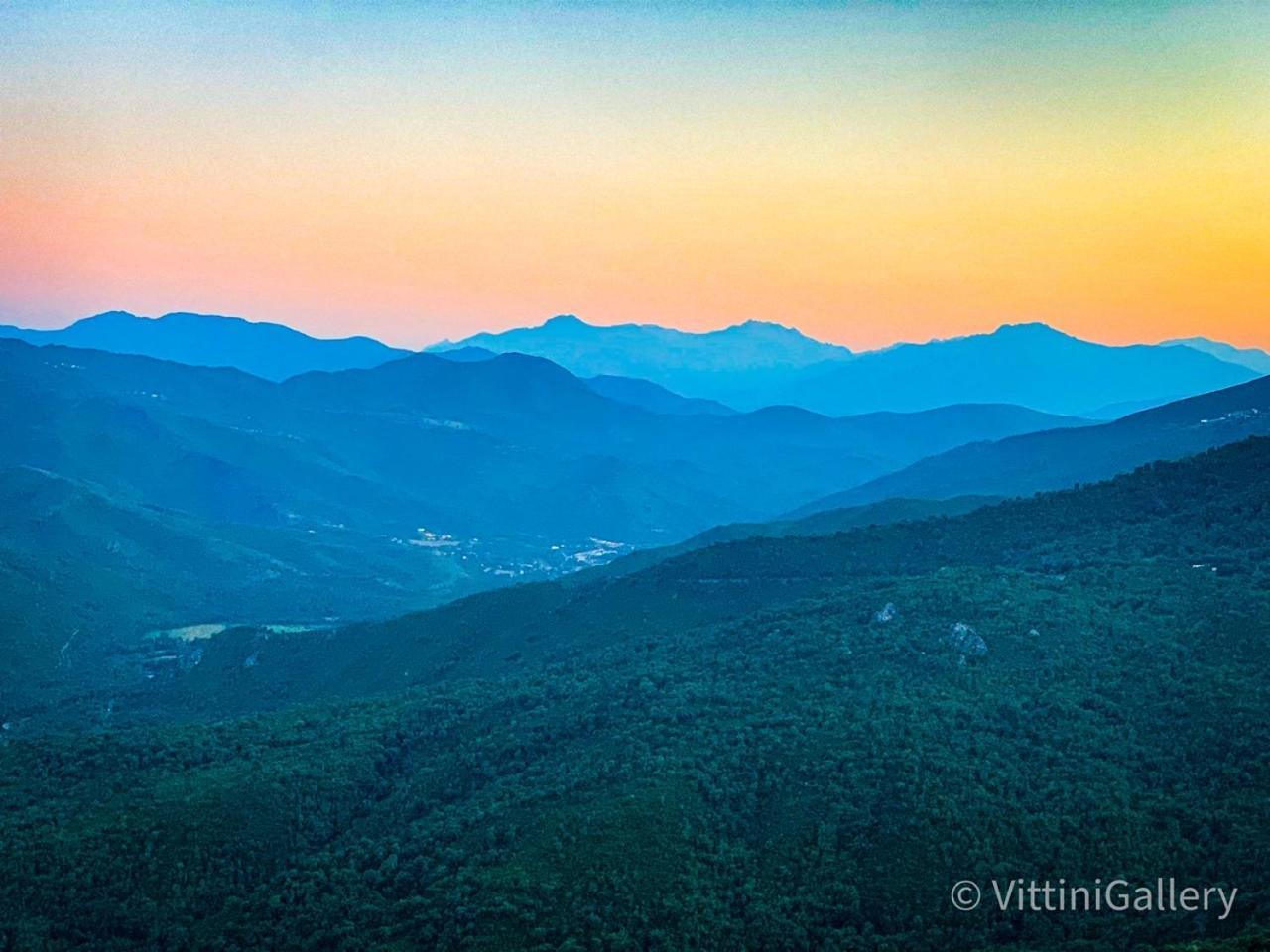 Nuits Magiques Au Village Entre Mer Et Montagnes Bigorno Bagian luar foto