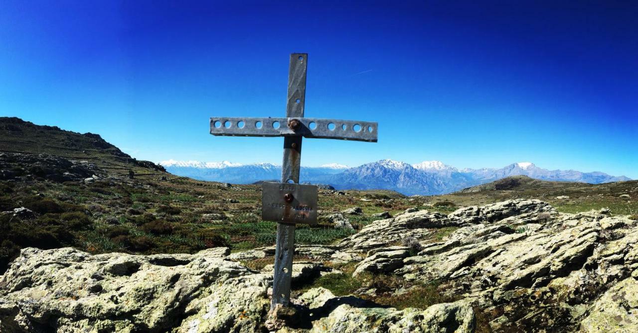 Nuits Magiques Au Village Entre Mer Et Montagnes Bigorno Bagian luar foto